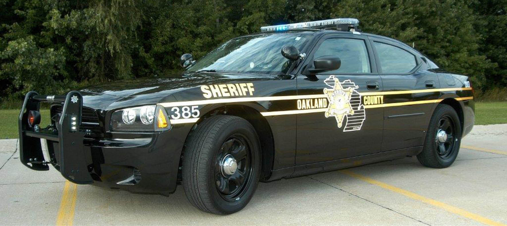 Sheriff patrol car